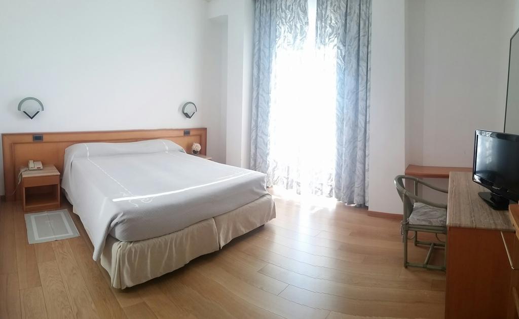 Hotel Excelsior Lanciano Esterno foto